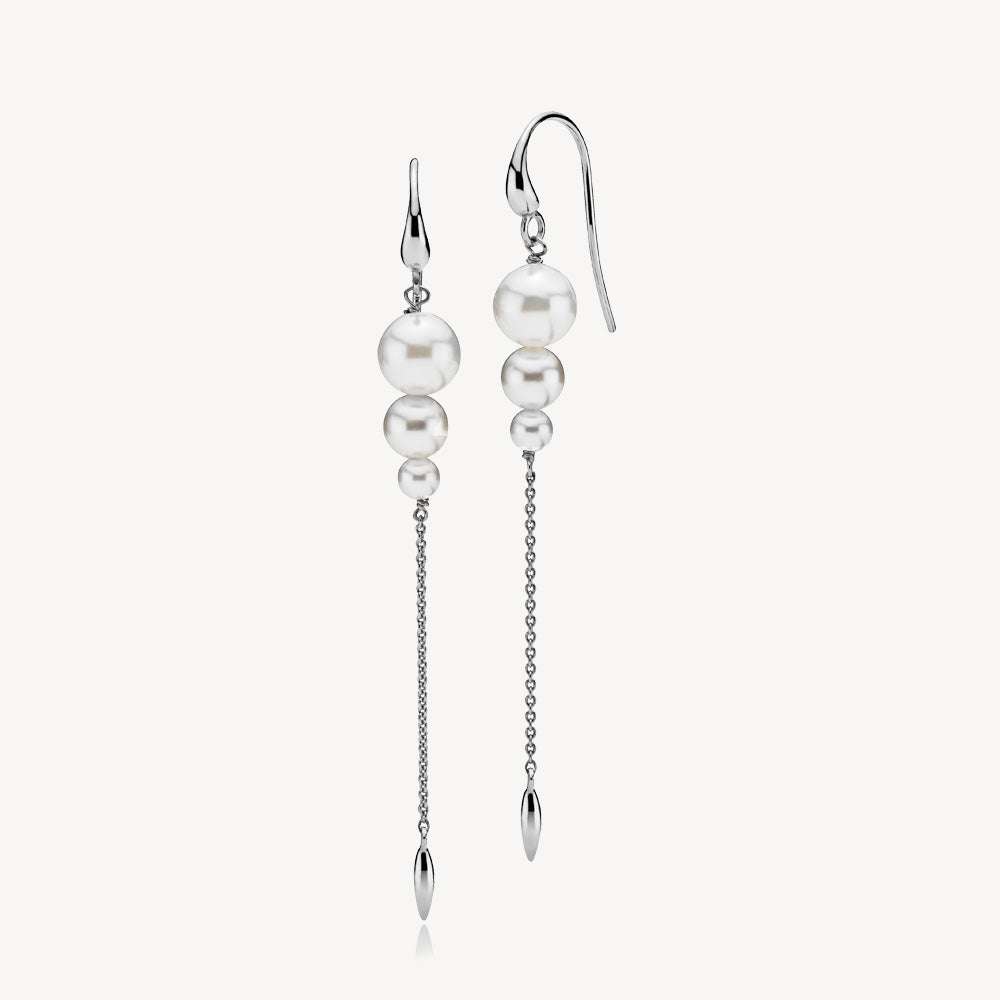 MISS PEARL - Earhook shiny silver. freshwaterpearl