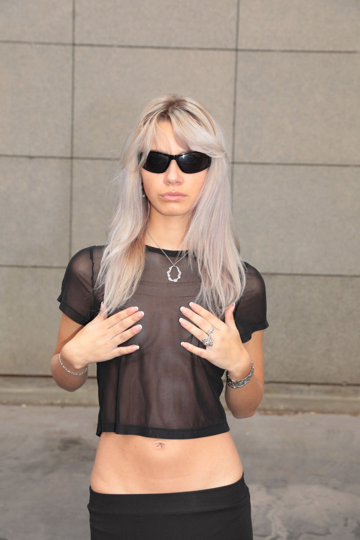 Xenia & Lisa X Sistie - Black T-shirt