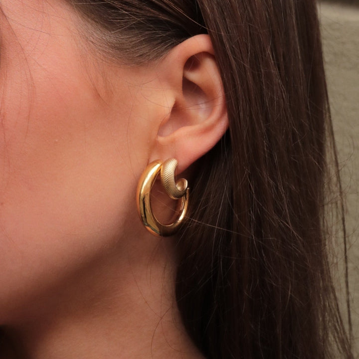 Aura - Hoops Medium Gold Plated